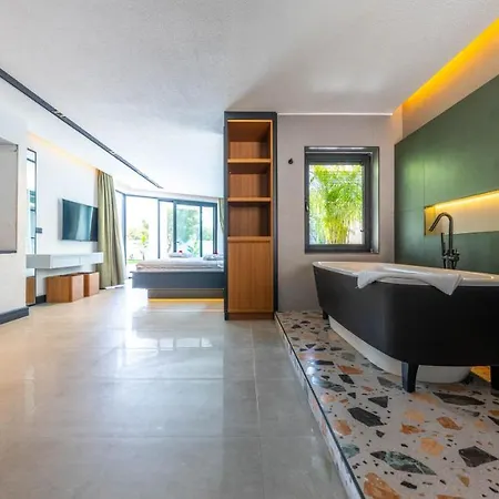 Azize ヴィラ フェティエ