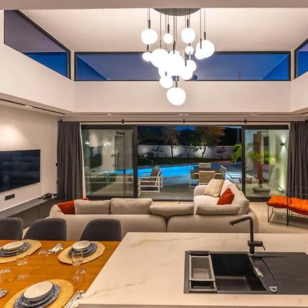 Azize Villa